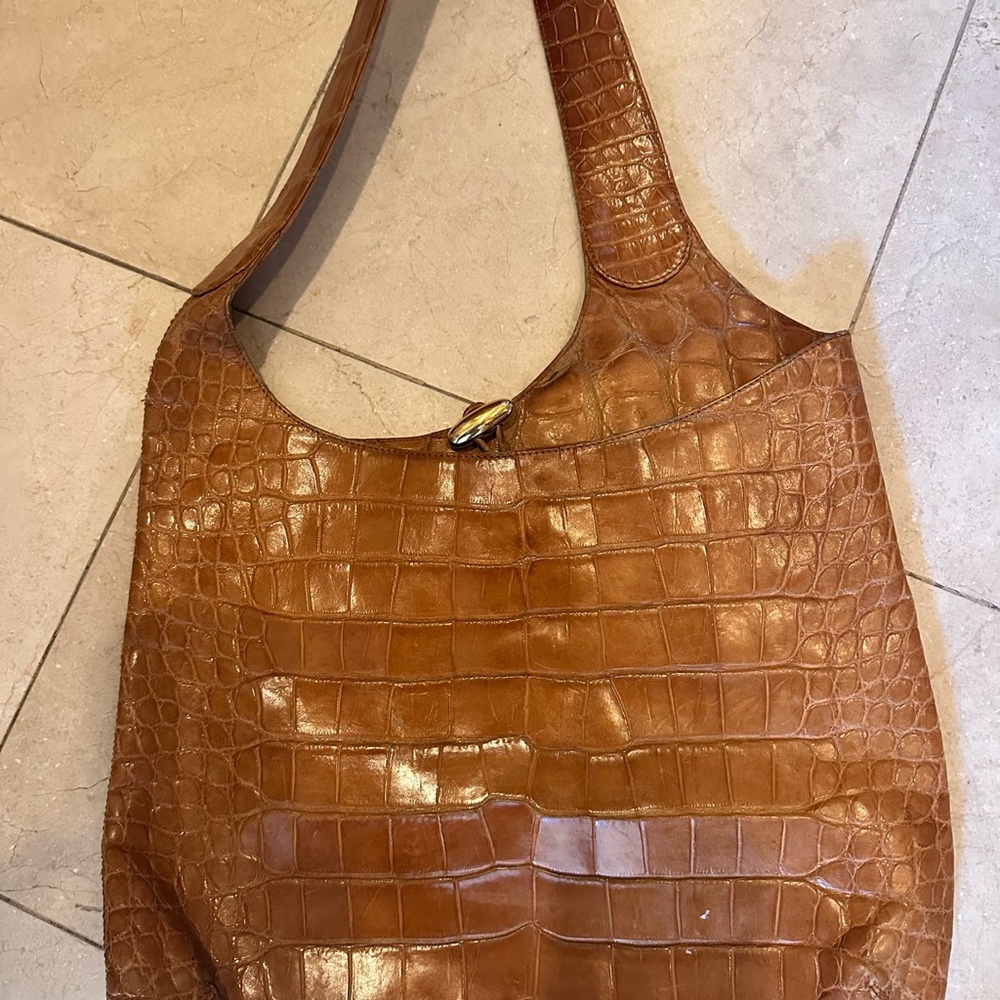 Gianfranco Ferre Elegant Tan Crocodile-Embossed Leather Tote VINTAGE